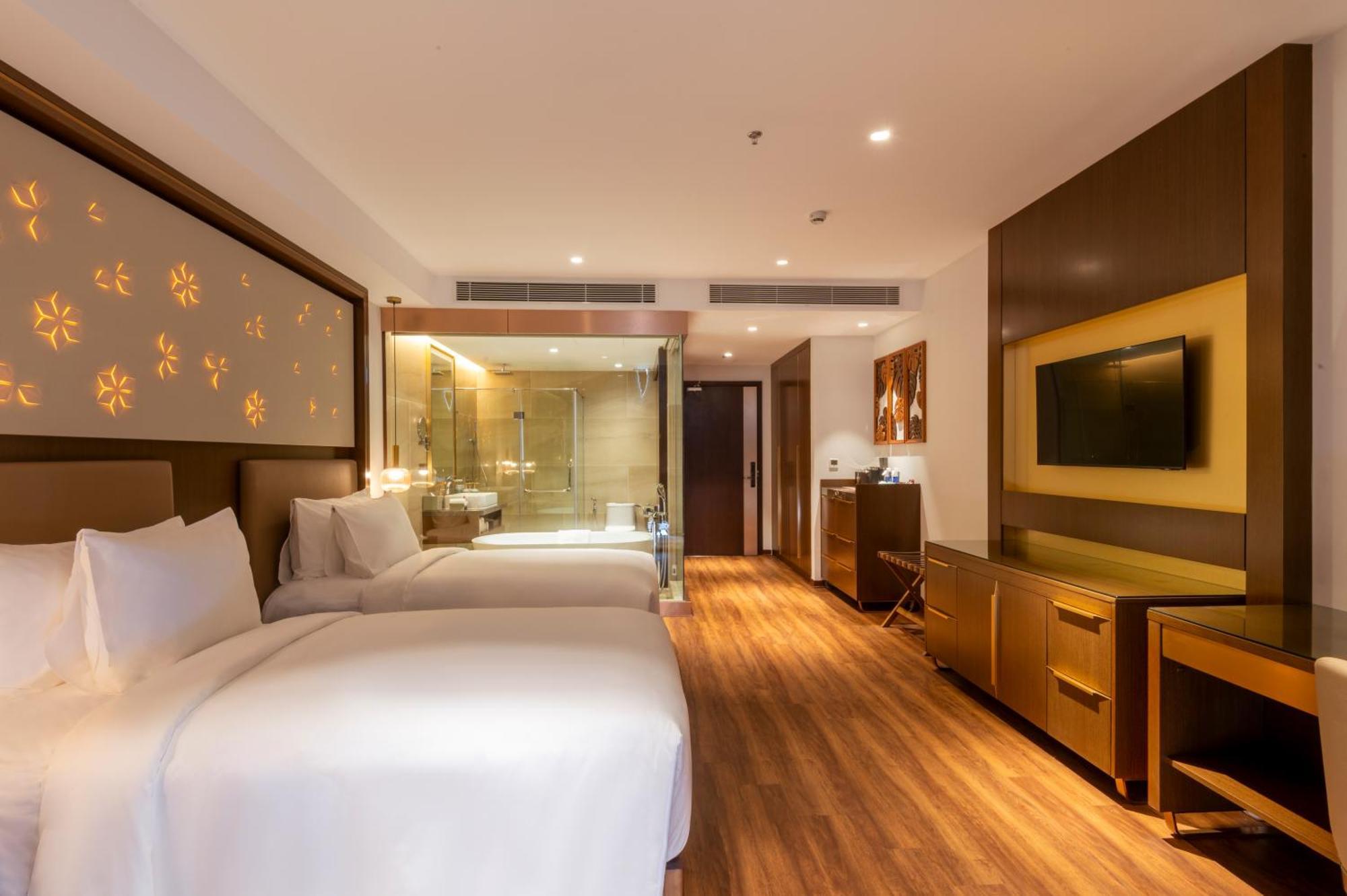 Koi Resort & Residence Da Nang Exterior photo