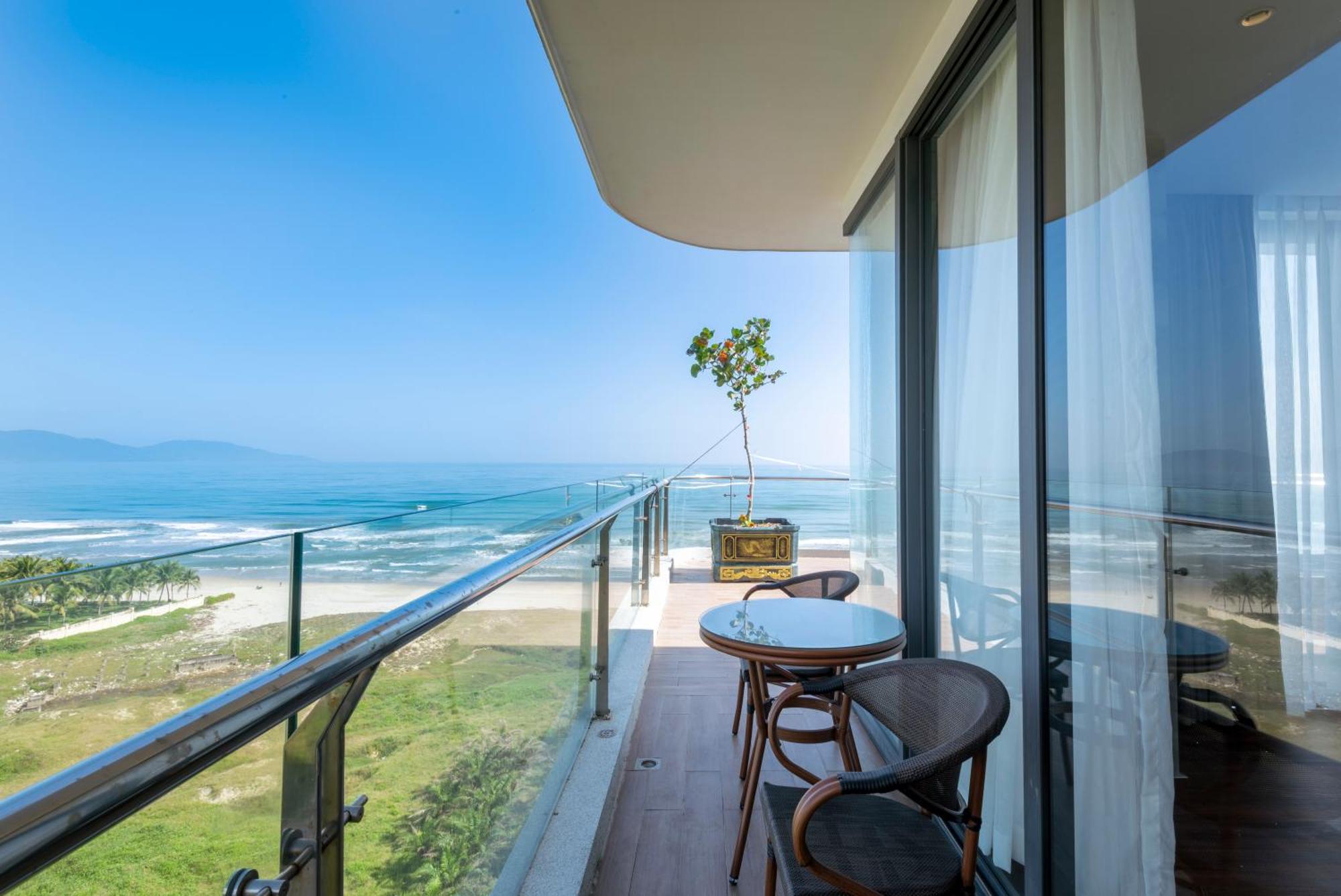 Koi Resort & Residence Da Nang Exterior photo